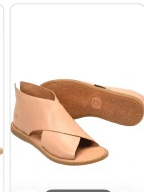 NWT BORN IWA SANDALS